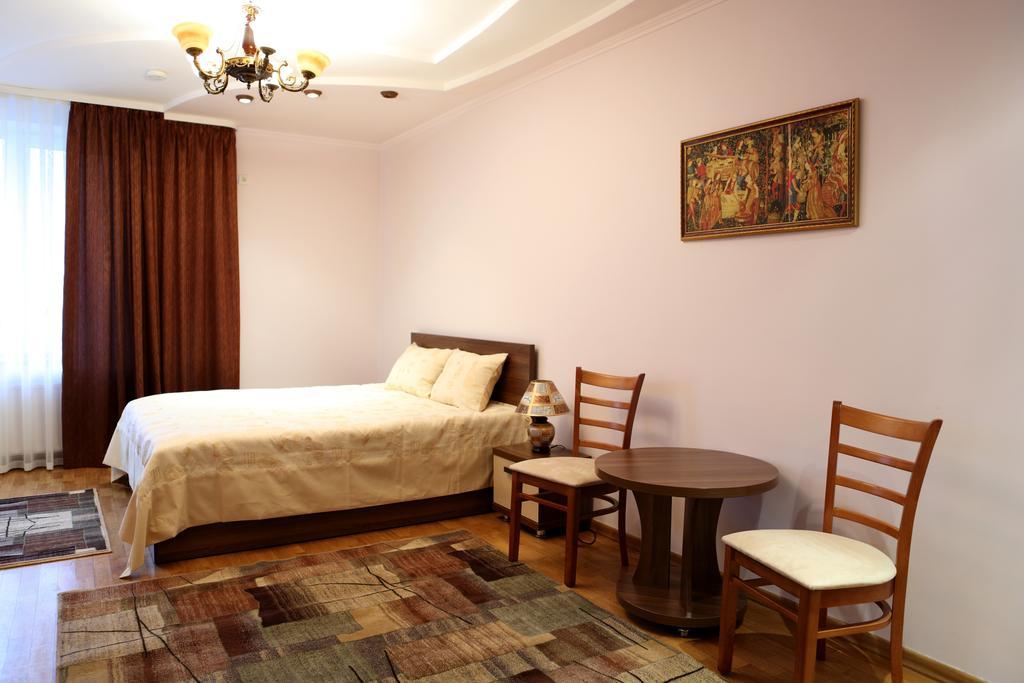Hotel Bachus Кишинів Номер фото
