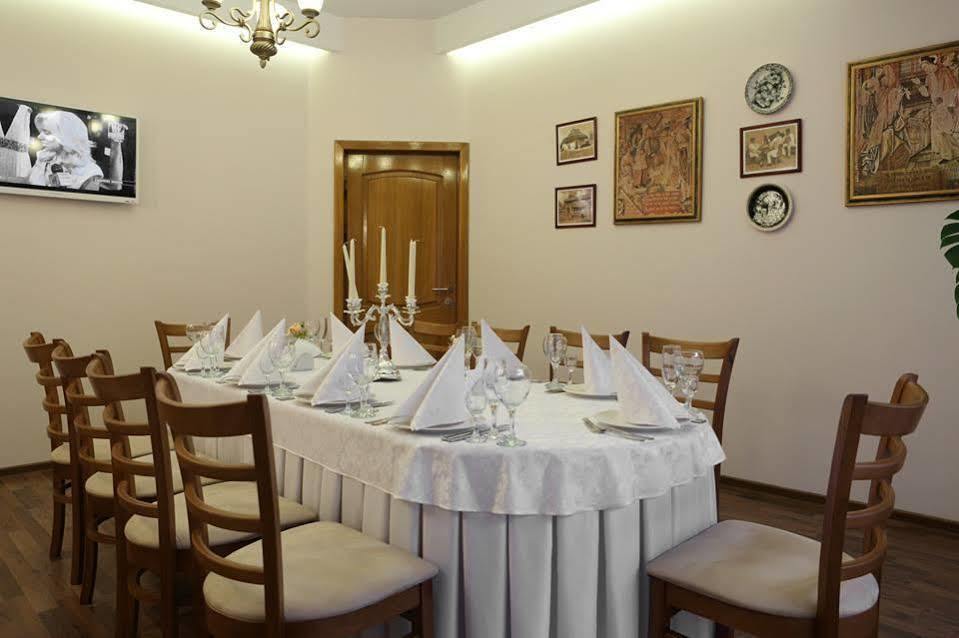 Hotel Bachus Кишинів Екстер'єр фото